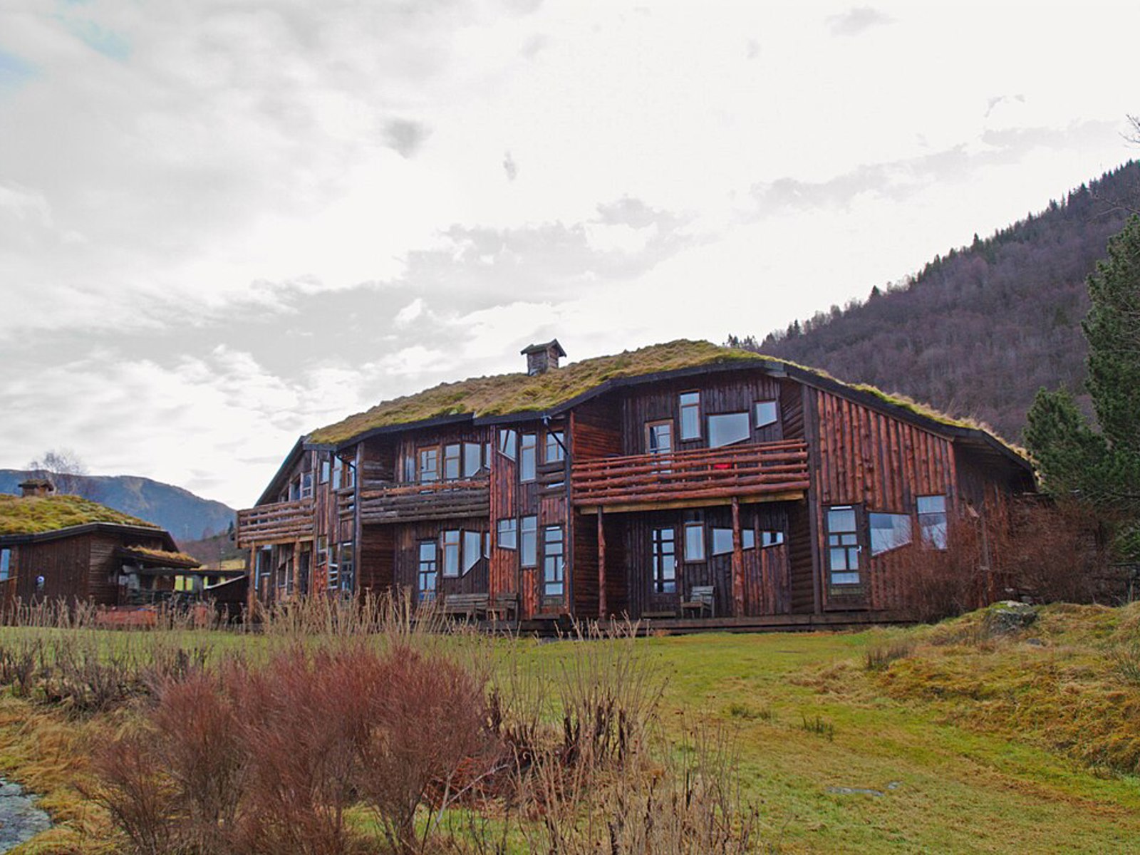 Brekkstranda fjordhotell tegnet av arkitekt Bjørn Simonnæs.