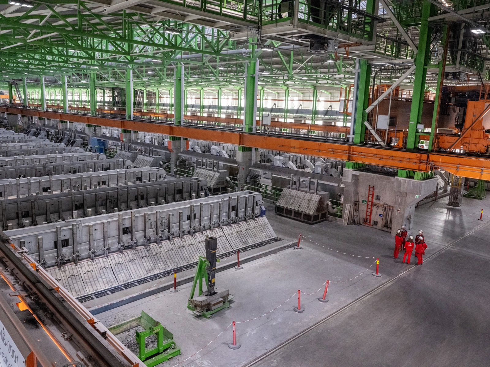 Interiørfoto som viser prosesshallen til Hydro Technology Pilot sett ovenfra