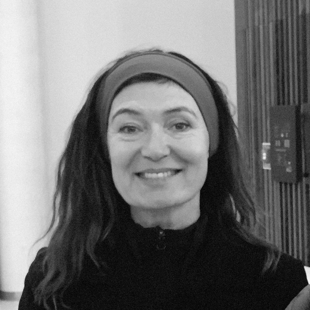 Portrett foto i svart hvitt av Ragnhild Aslaksen.