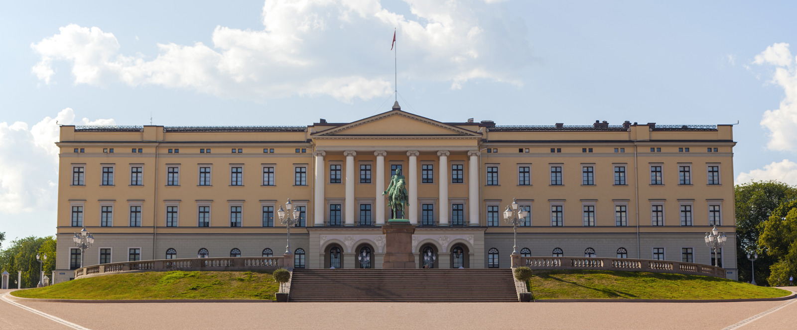 Slottet I Oslo. Foto.