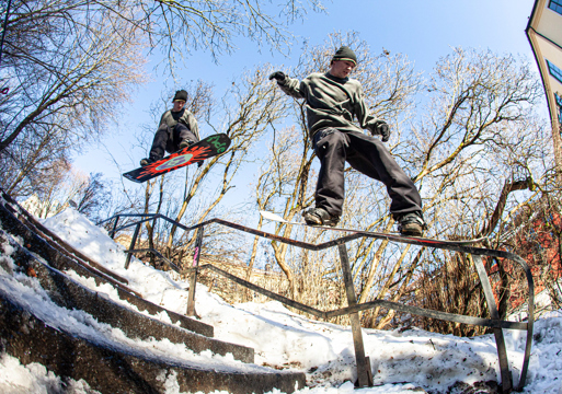 Snowboard.