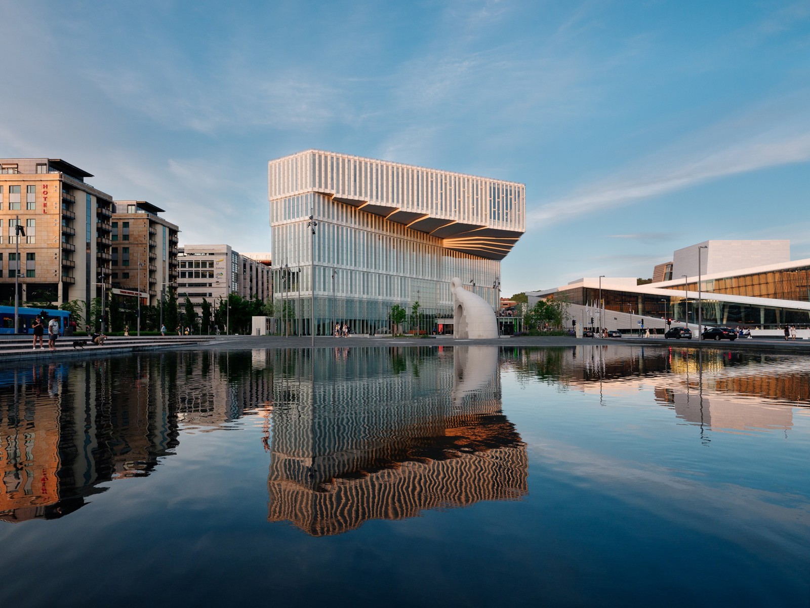 Deichmanske Bjørvika sett fra fjorden