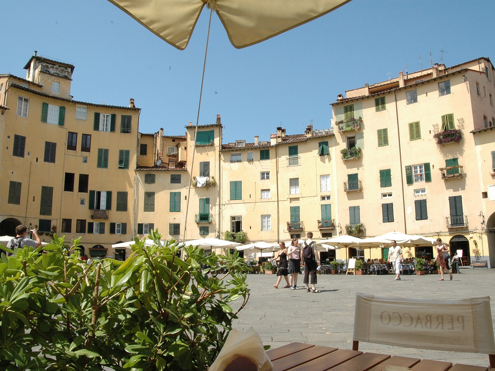 Piazza Dell'anfiteatro (Lucca)