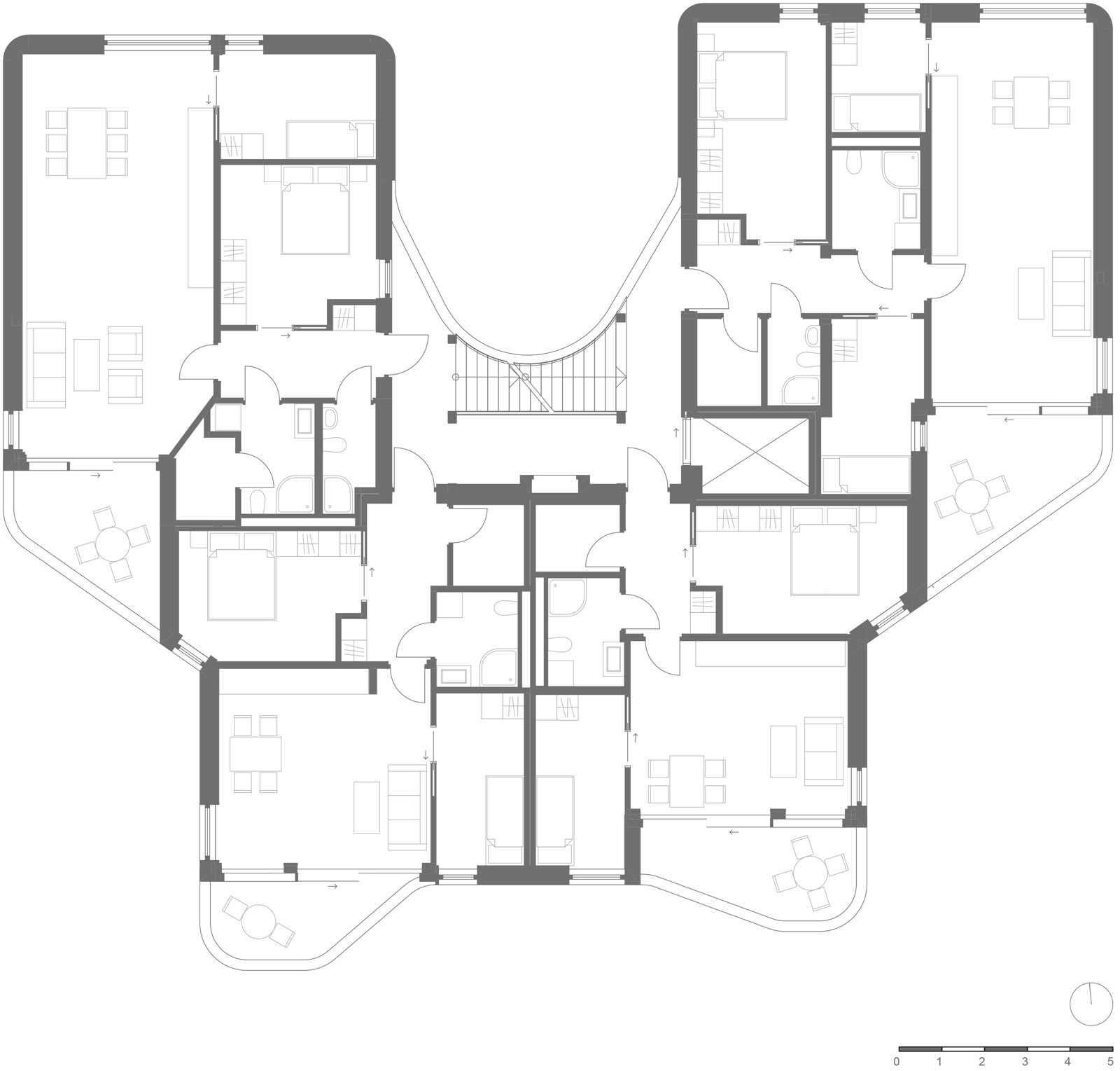 Plan av første etasje på boligblokk med avrundede hjørner. Arkitekt tegning.