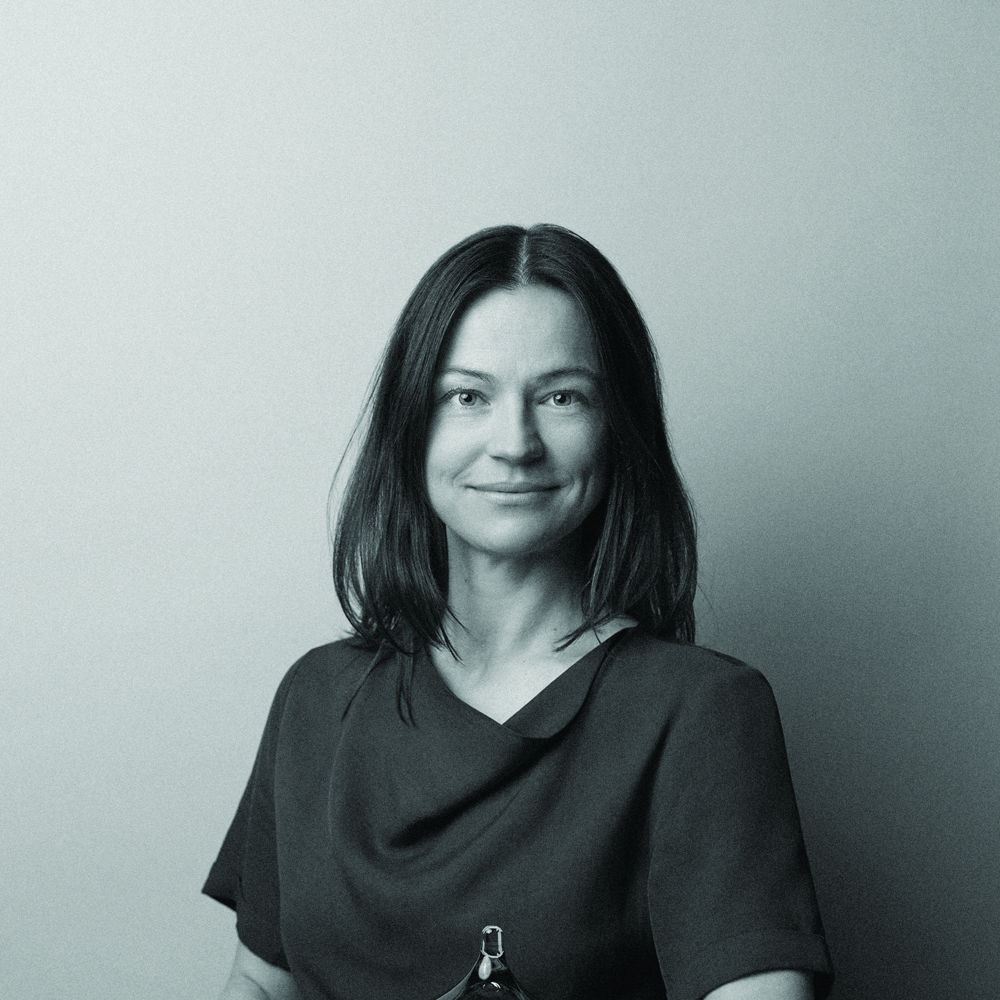 Svart hvitt portrett foto av Kristine Bjaadal.