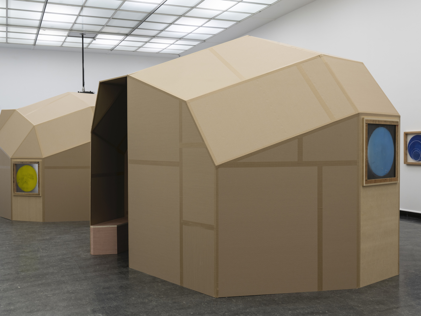 Bilde av utstillingen «Water school» i Bergen kunsthall.