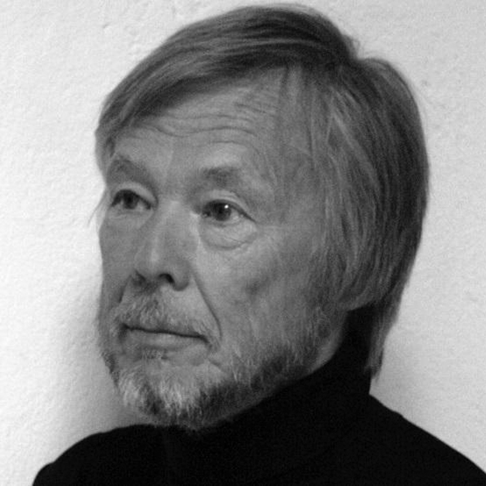 Svart hvitt portrett foto av Peter Opsvik.