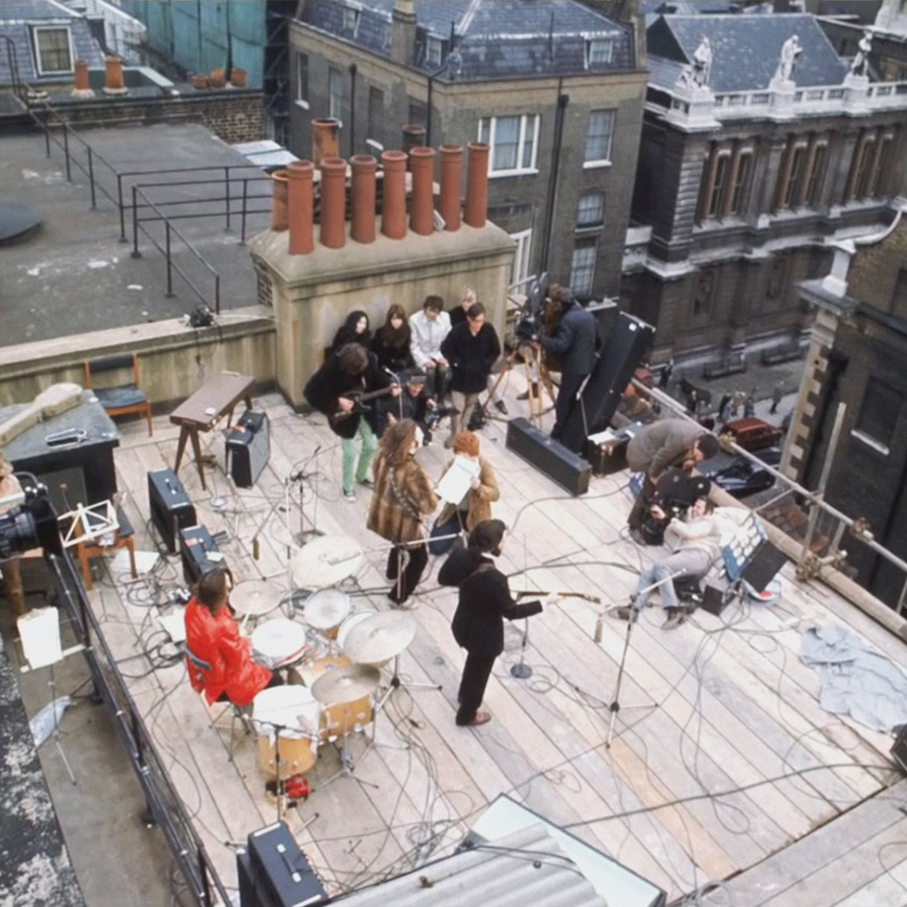 The Beatles spiller konsert på et tak i London. Foto.